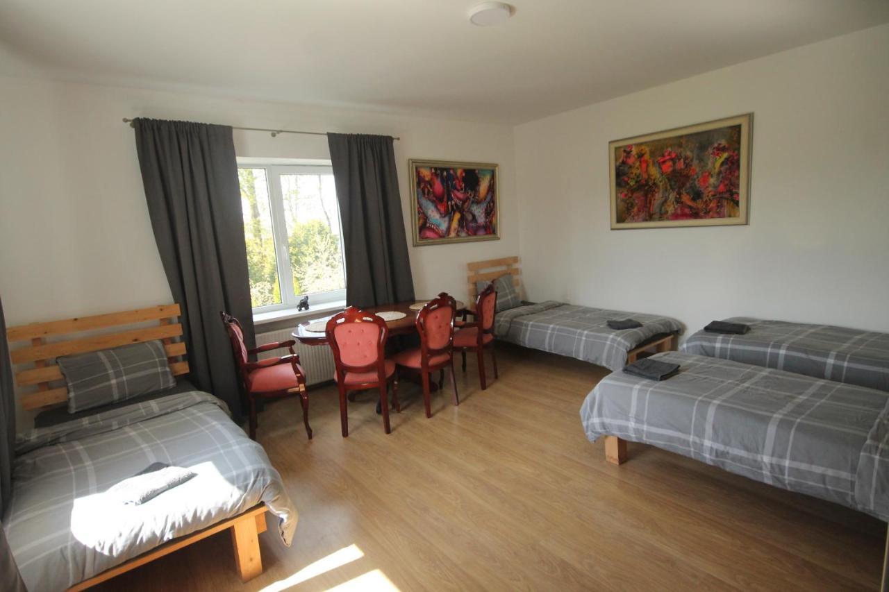 Hotel Sveciu Namai Prie Sirvintu Akmeniai Exterior foto